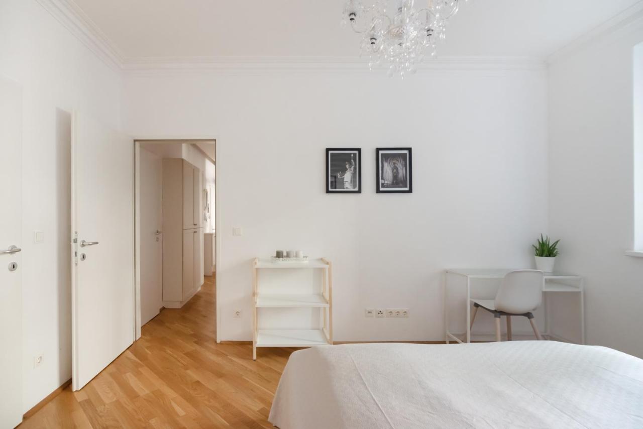Absolute Ruhelage Im Zentrum Mit Parkplatz Apartamento Viena Exterior foto