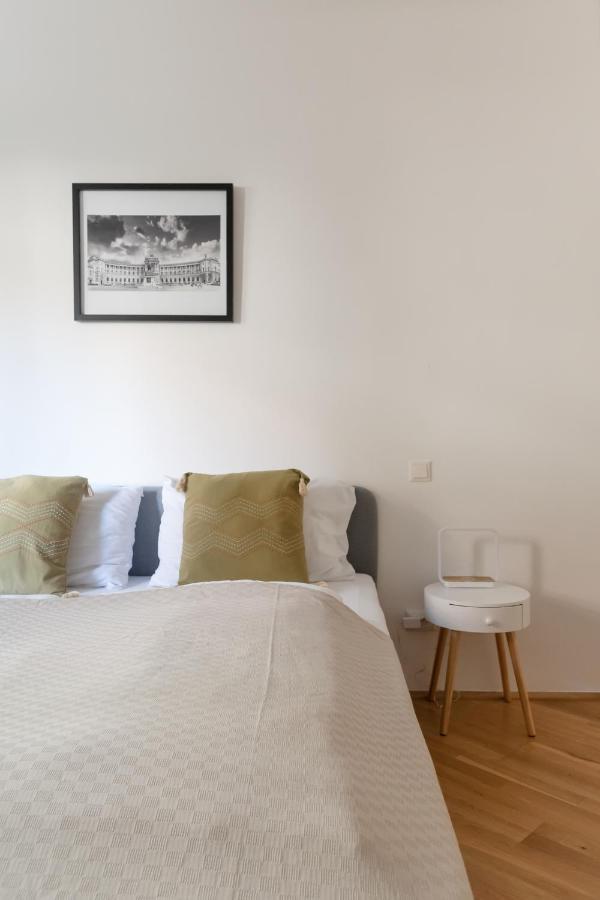 Absolute Ruhelage Im Zentrum Mit Parkplatz Apartamento Viena Exterior foto
